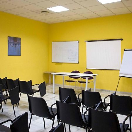 Albergue Inturjoven Sevilla Dış mekan fotoğraf